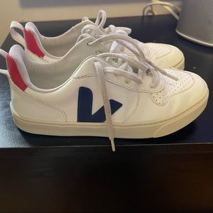 V-10 LACES CWL WHITE COBALT PEKIN.